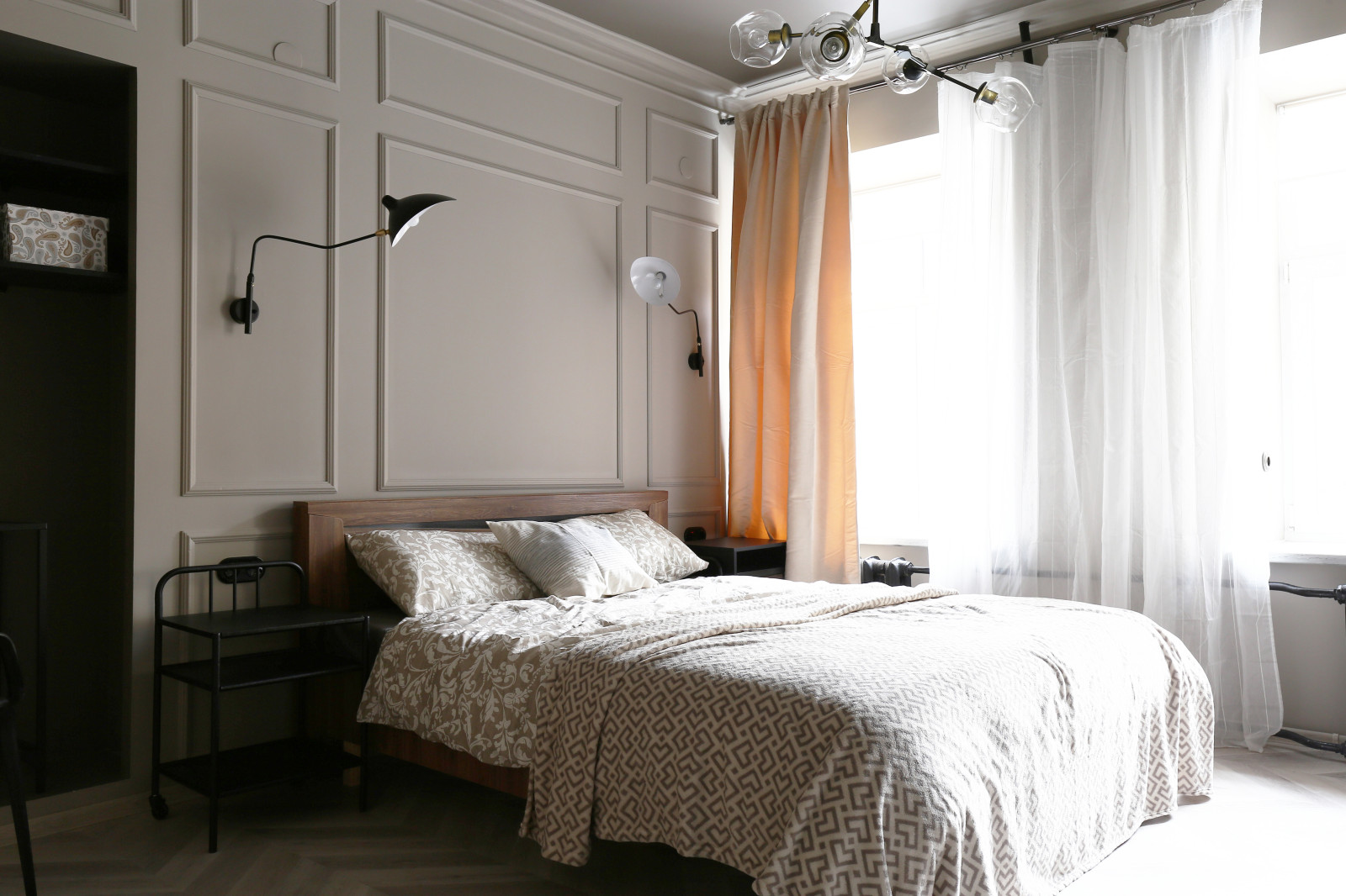 Чёрное и белое