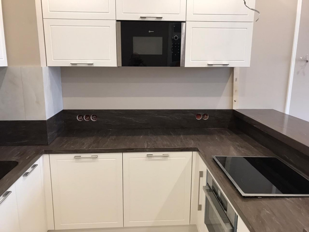 Столешницы из искусственного камня п- образной формы