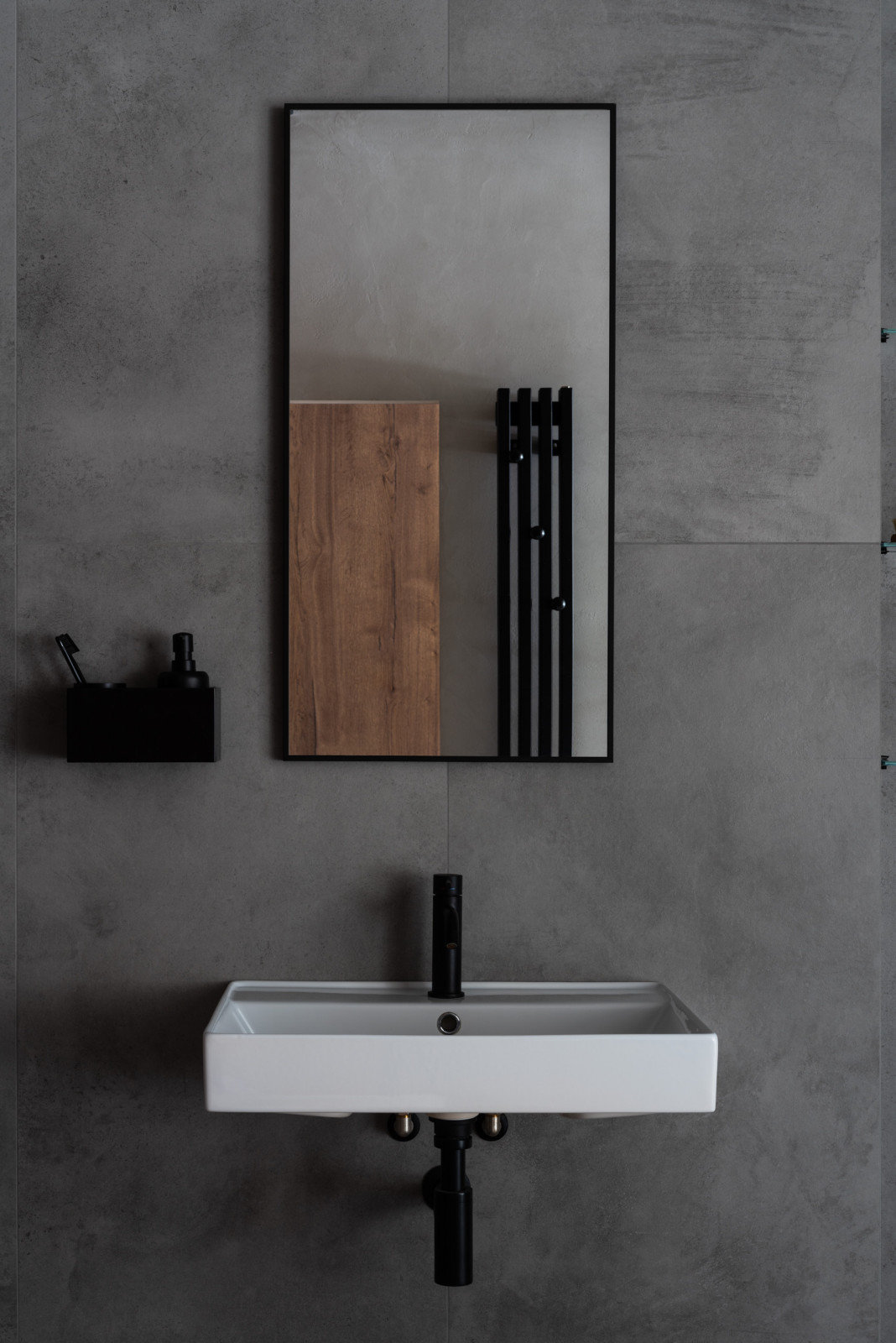 Houzz тур: Квартира для пары — с бетоном и остеклённой ванной