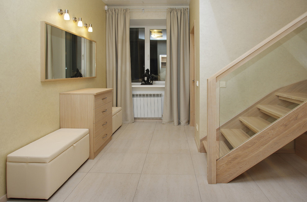 Натуральный ясень, дизайнер Юлия Бернухова