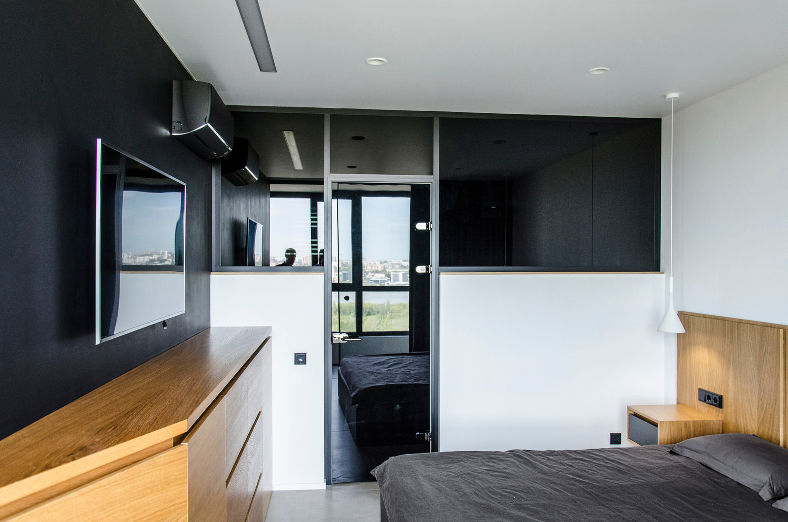 Строгость и немного озорства