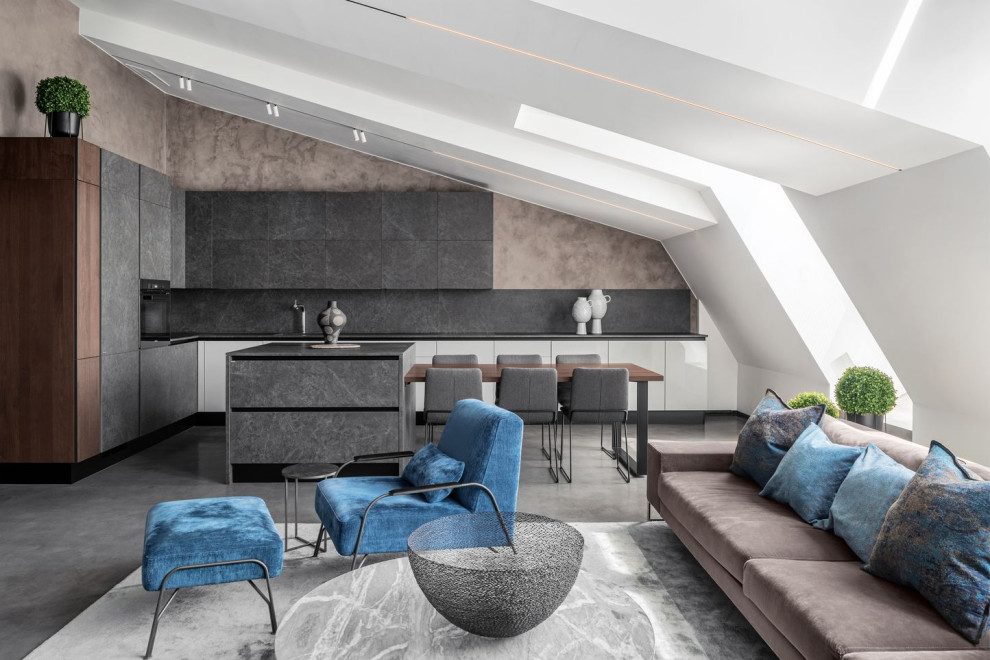 Четырехкомнатная квартира на Чистых Прудах