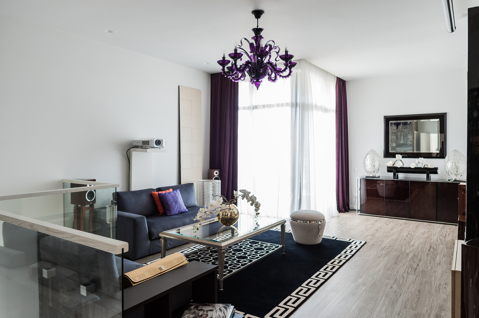 Дом с лошадиным бюстом