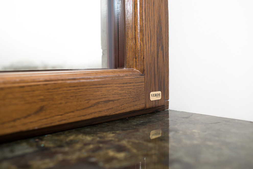 Дубовые окна в Триумф Паласе (дерево-алюминиевые окна)