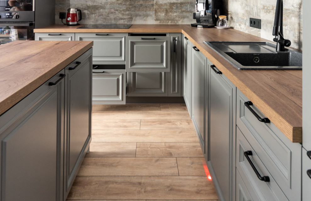 Кухня Италия в цвете мокрого асфальта