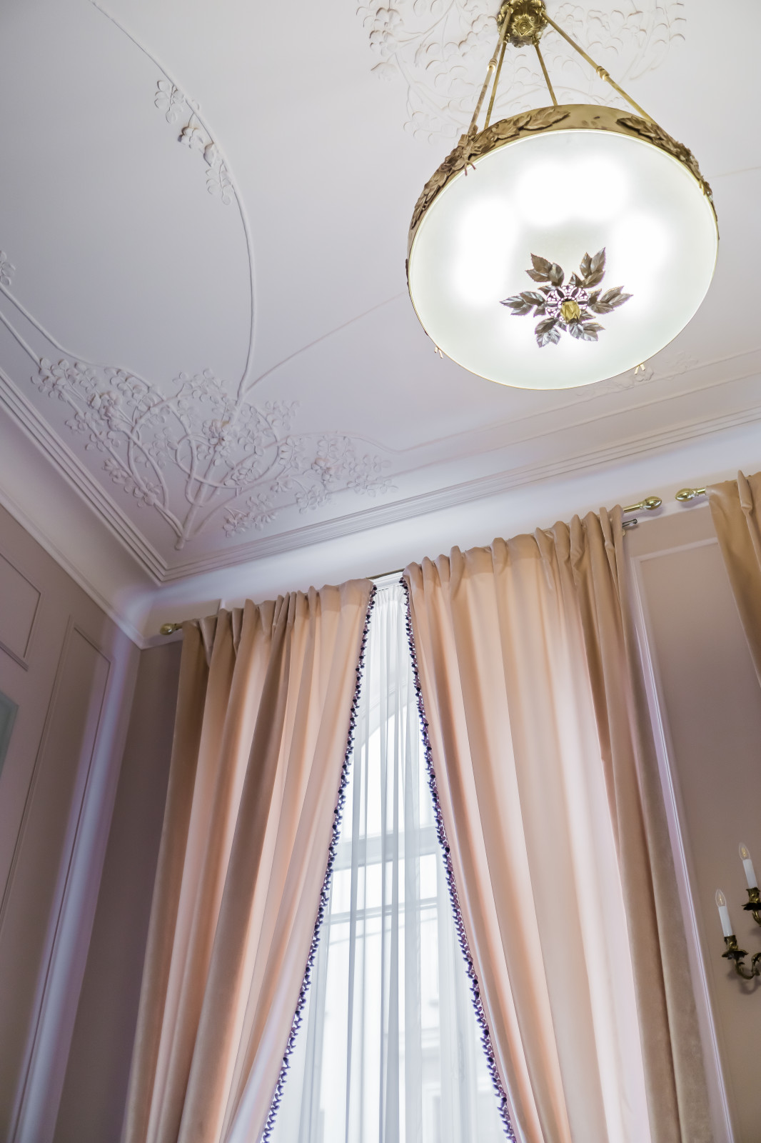 CHATEAU DE LA PETROGRADKA