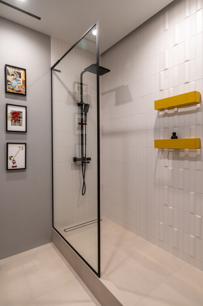 Дизайн-проект с ярким искусством