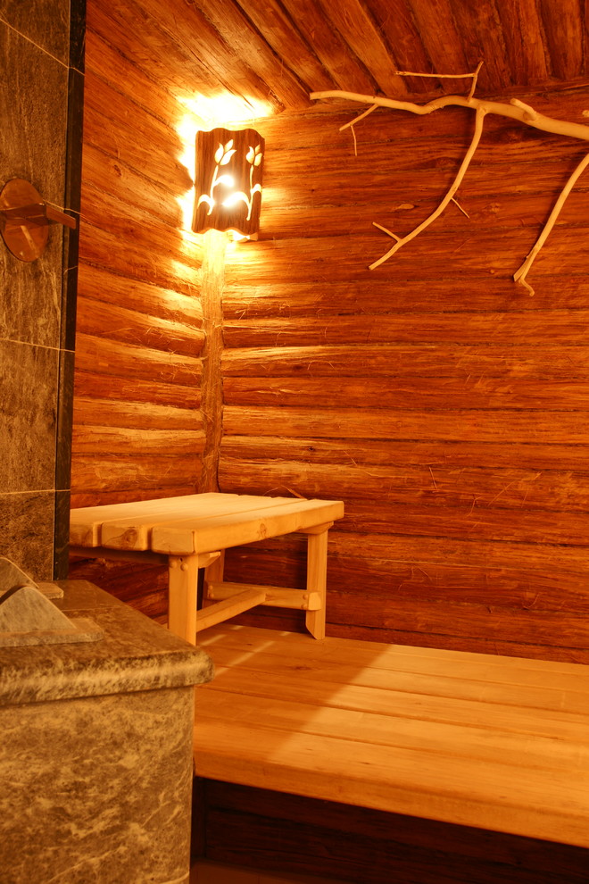 Русская баня с отделкой "Липой с лыком".