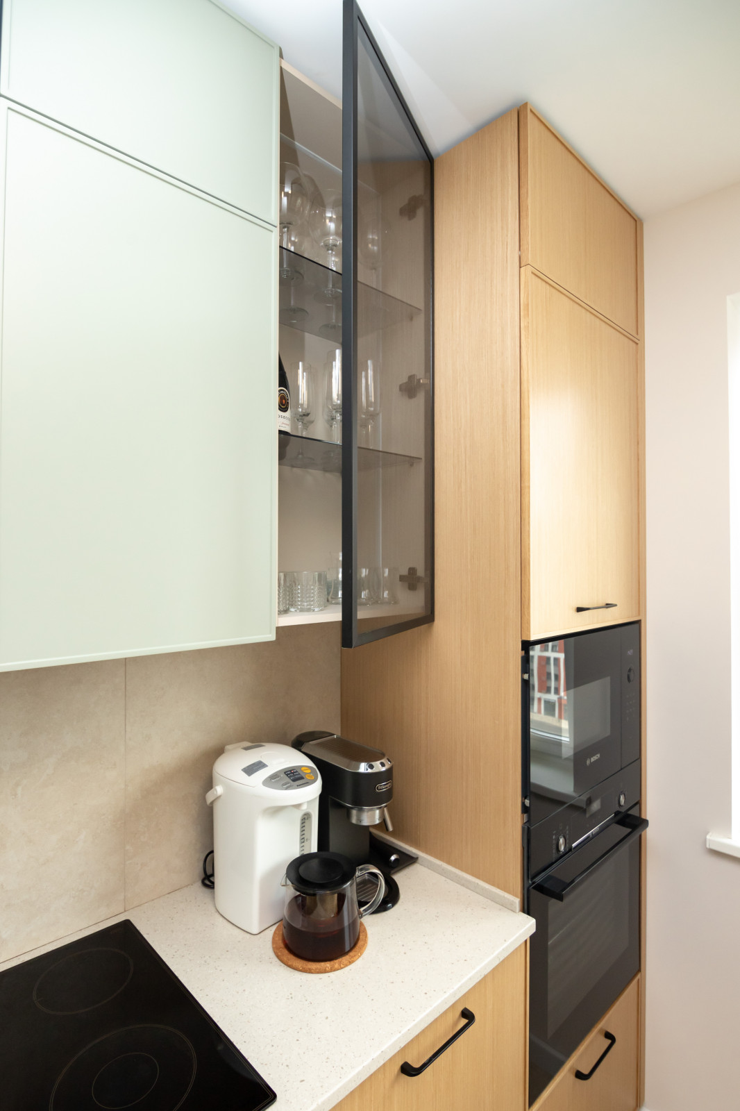 Неоклассическая кухня в трендовых цветах этого года