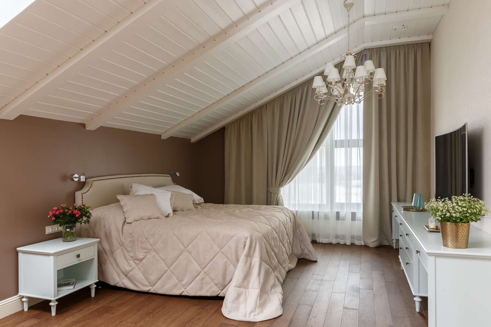 Дом на склоне