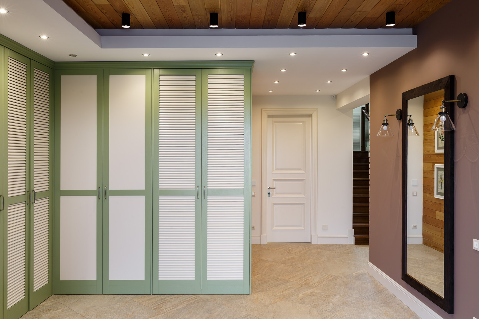 Дом на склоне