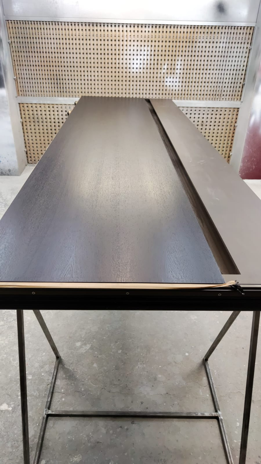 Облицовка двери из натурального шпона дуба