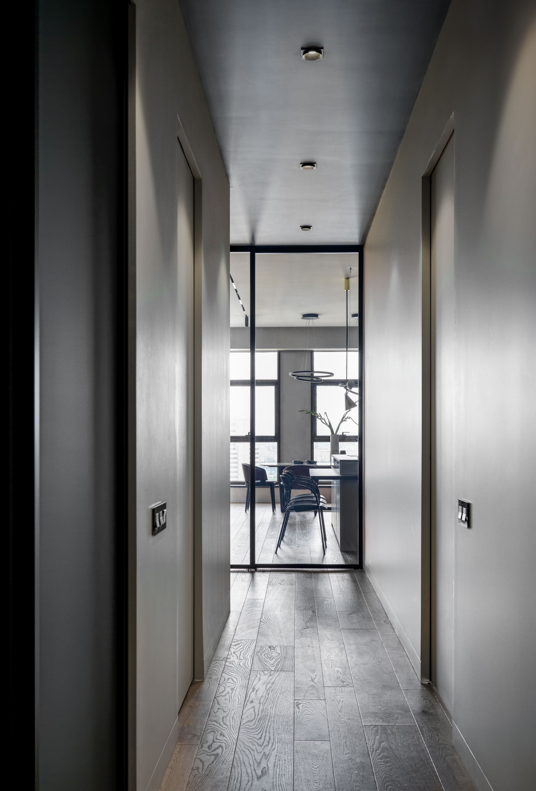 MONE //150 sq. m.