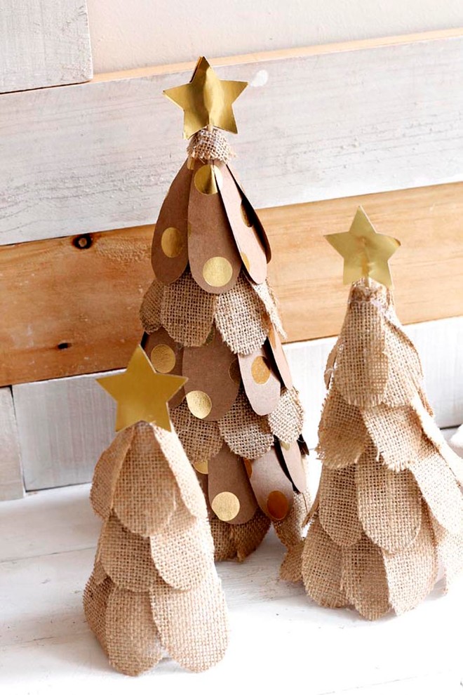 Фотоохота: Ёлки из бумаги, которые можно сделать за час