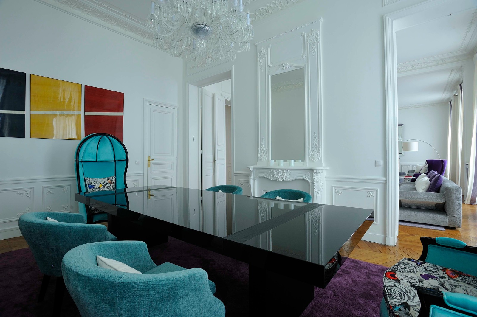 Art Chic Apartment in Paris