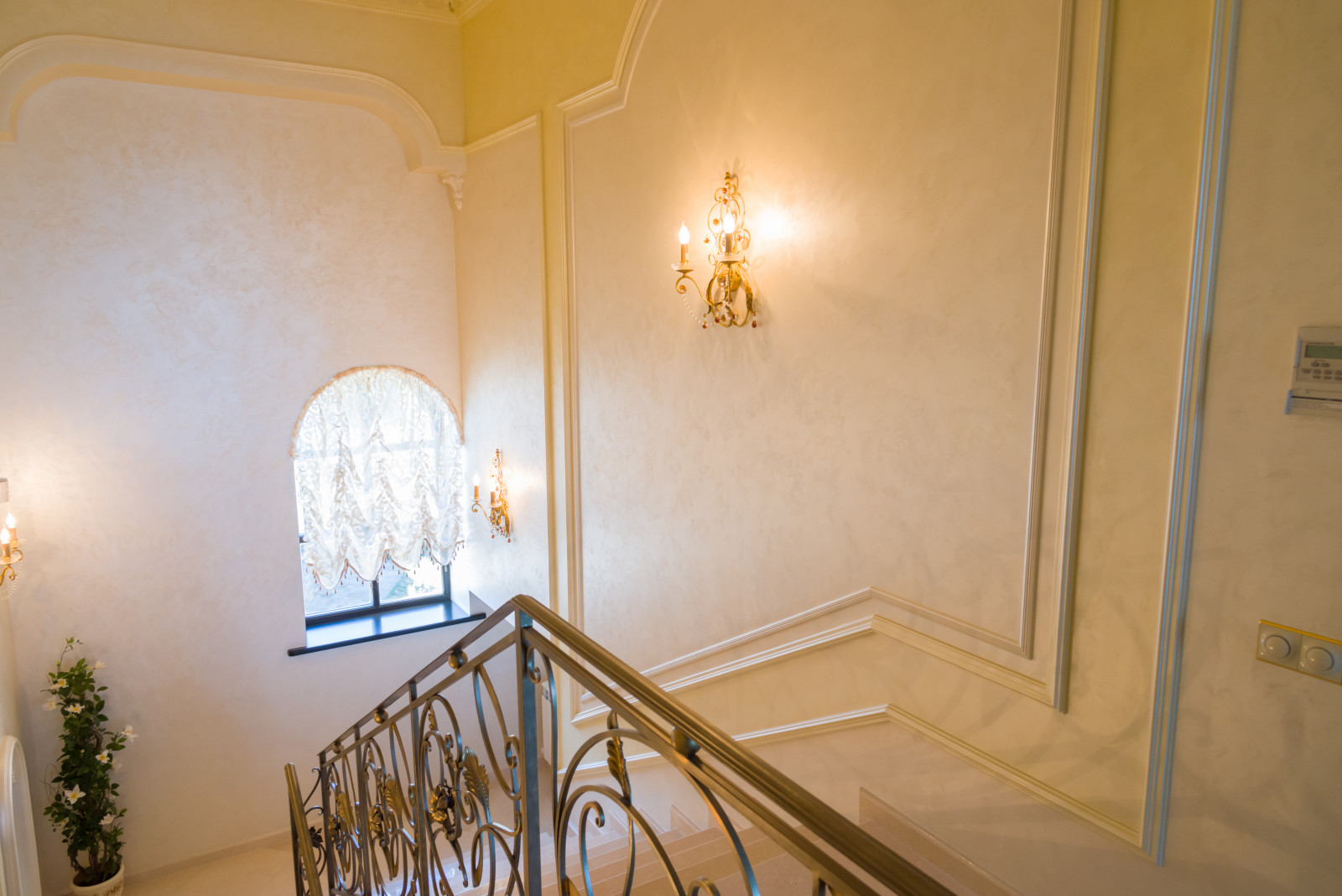 Интерьер дома в классическом стиле (500 кв м)