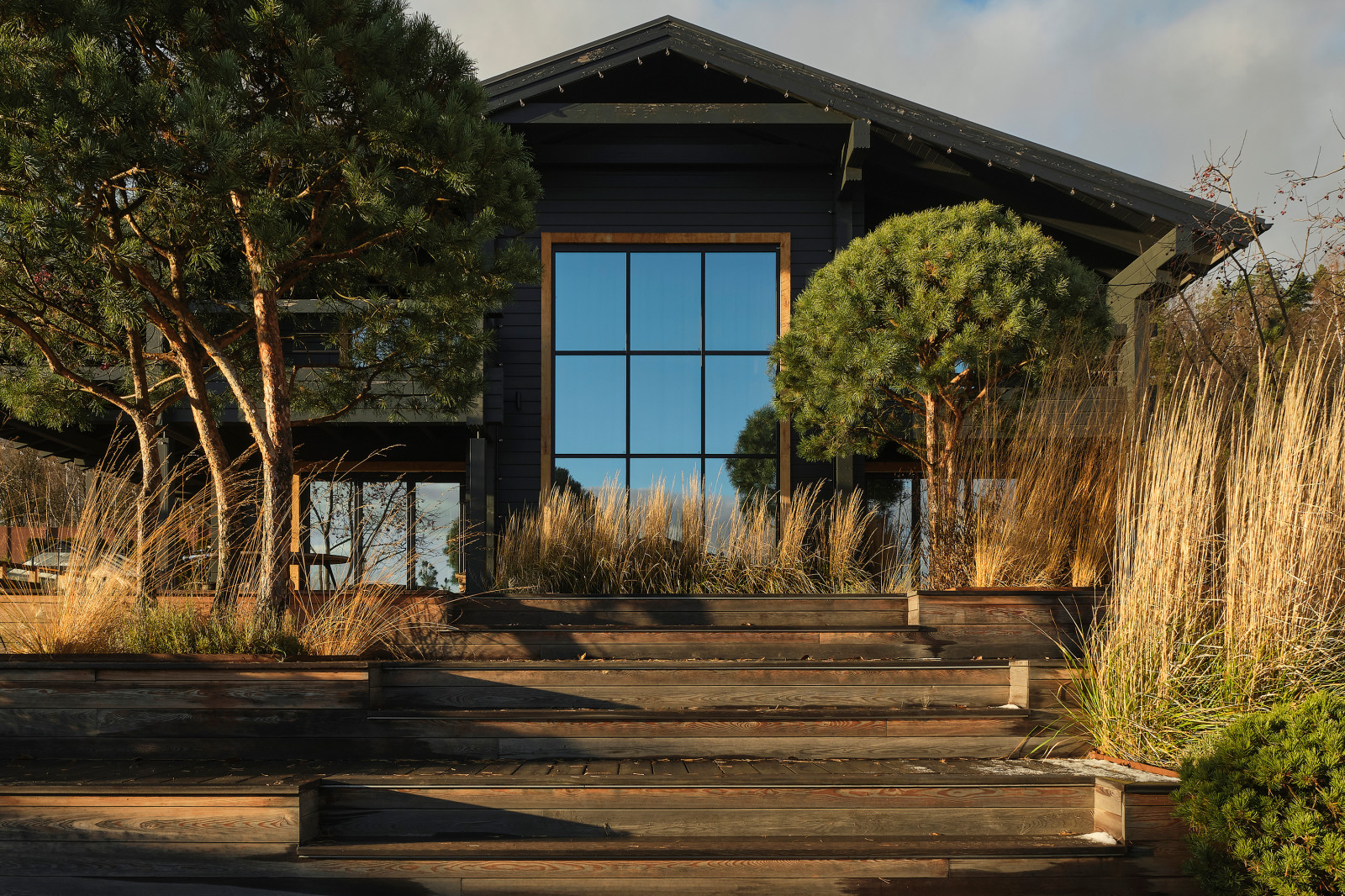 Houzz тур: Очень чёрный дом – изнутри и снаружи