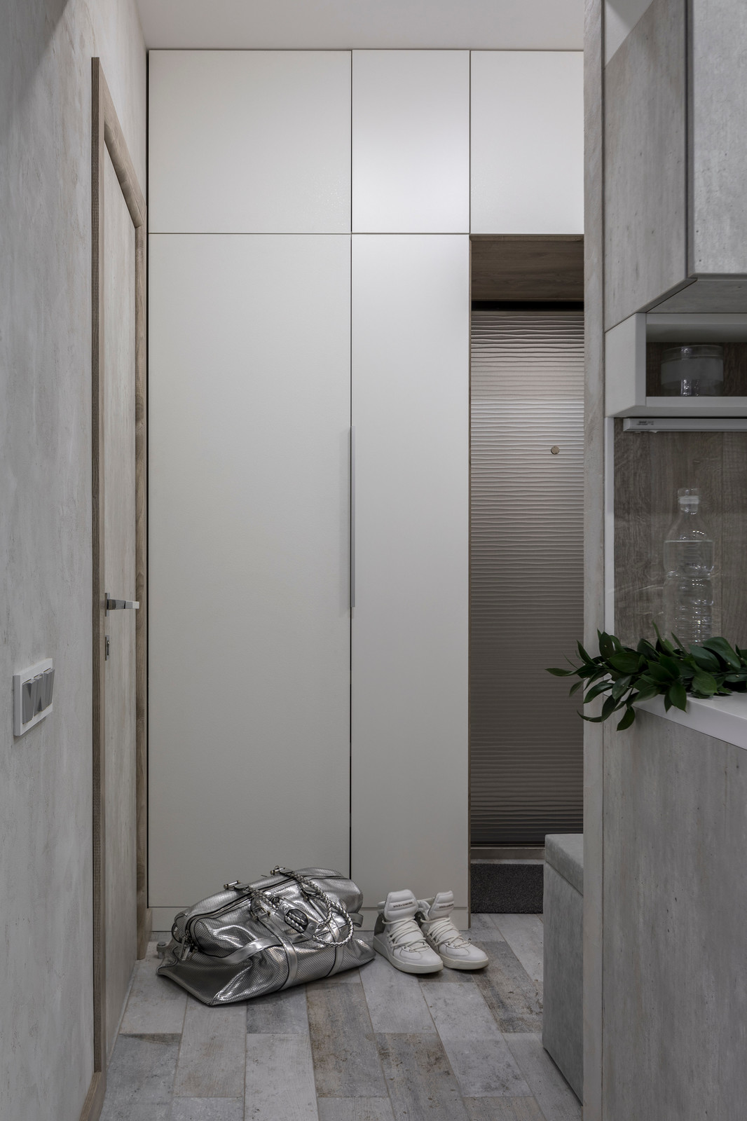 Монохромная квартира для предпринимателя