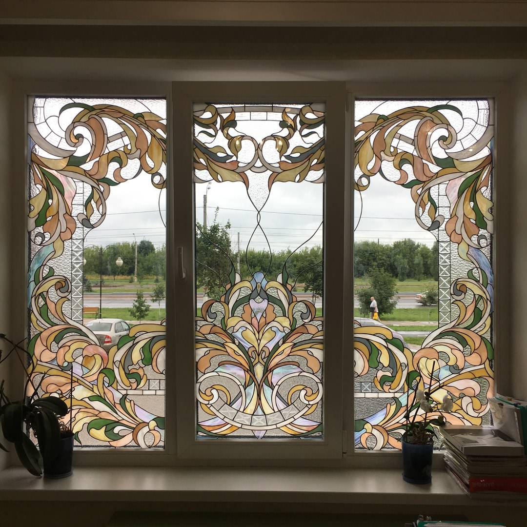 Витражные окна