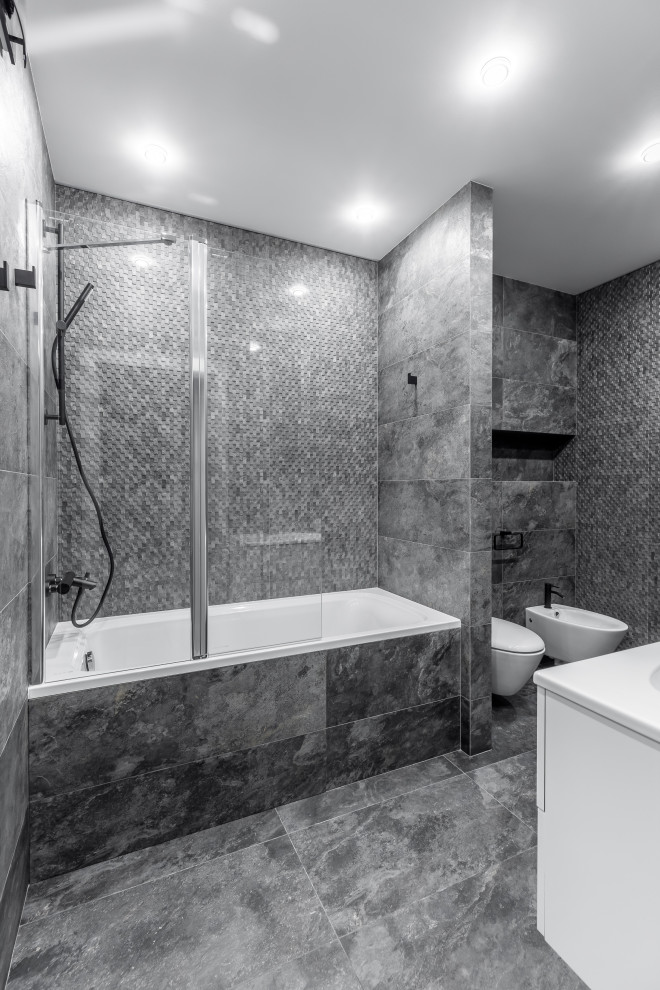 4-х комнатная квартира с черно-белой геометрией