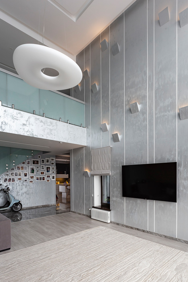 Дом с серебристыми стенами / House with silver walls