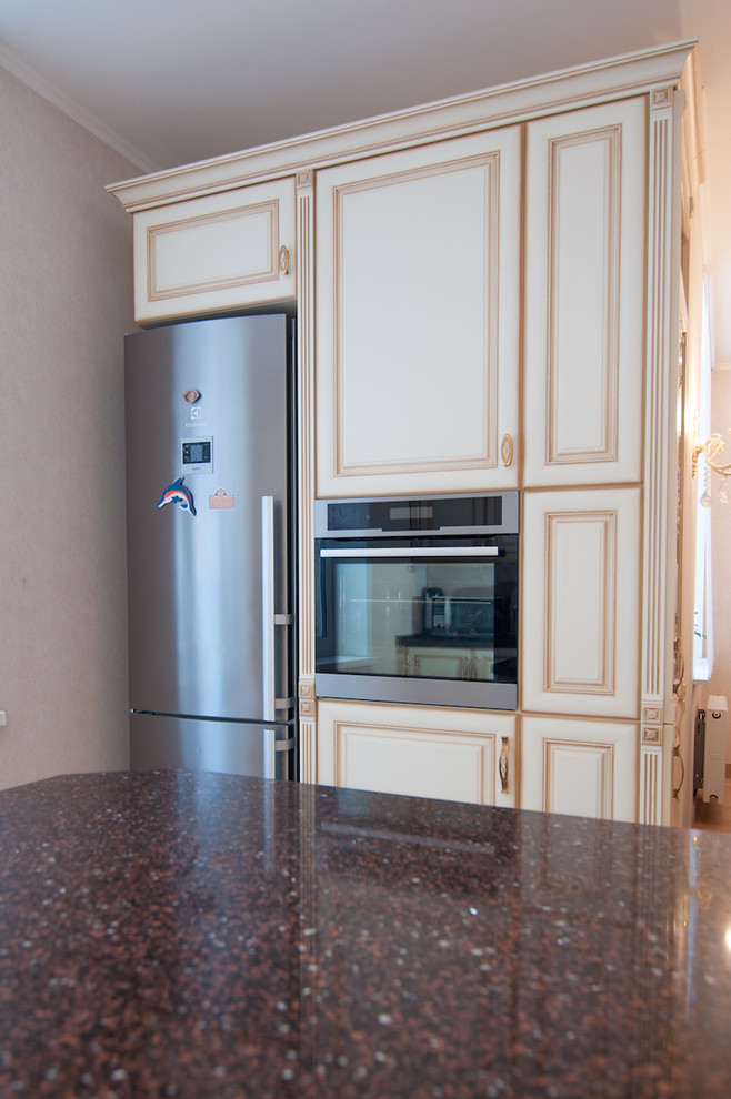 Классическая кухня с "островом"