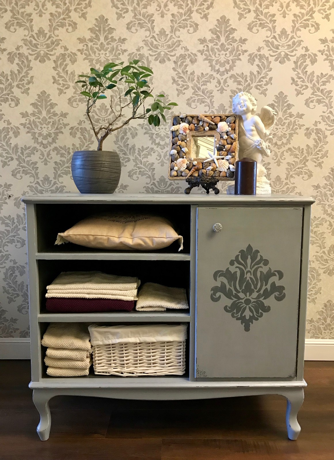 Обложка проекта: Мастерская "КРАКЕЛЮР" Мебель с характером