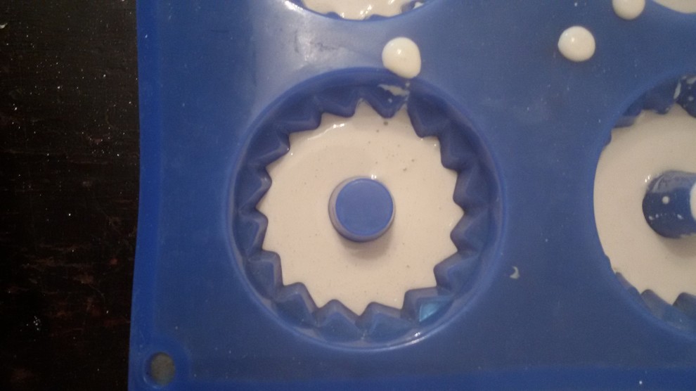 DIY: елочные игрушки из гипса своими руками