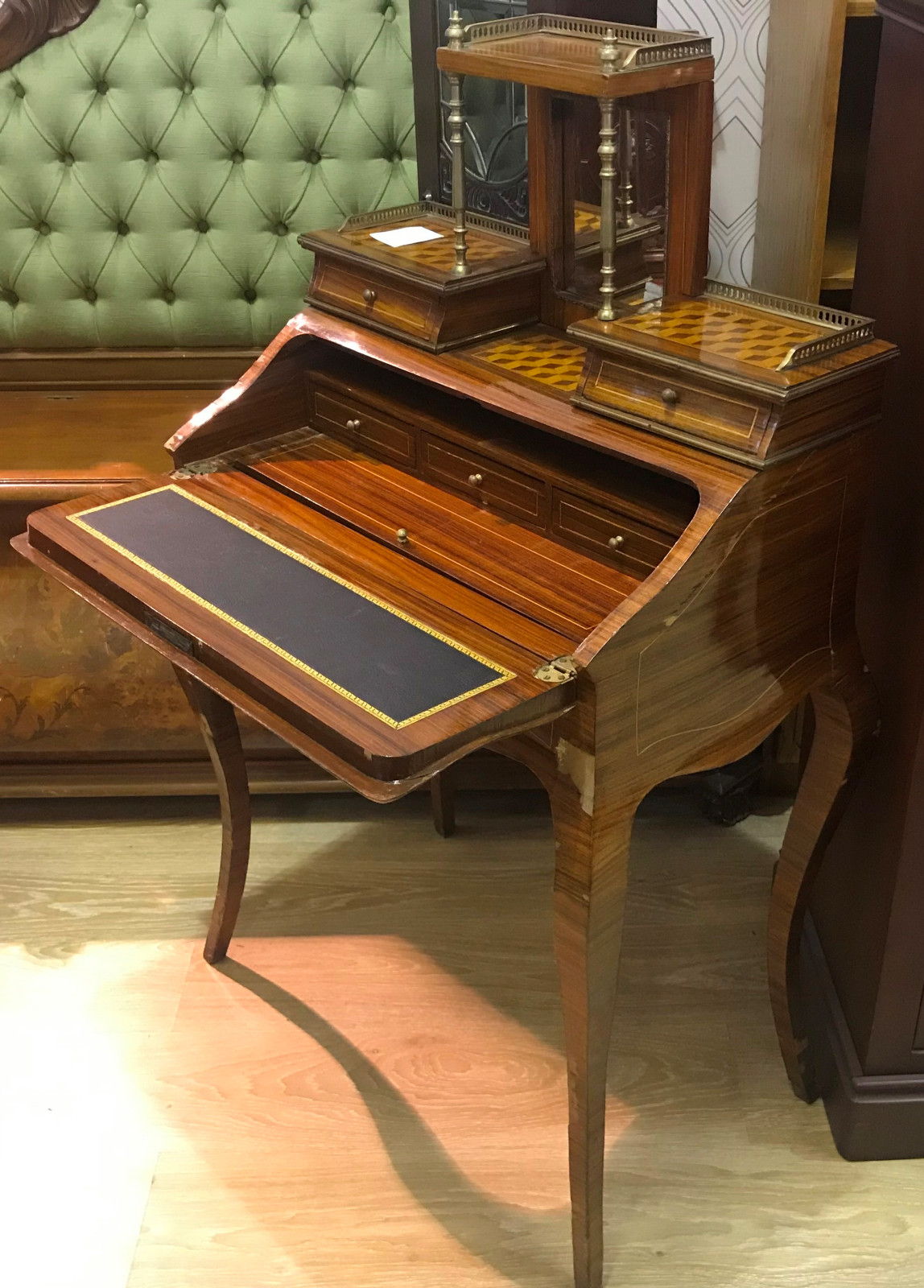 АНТИКВАРНАЯ МЕБЕЛЬ