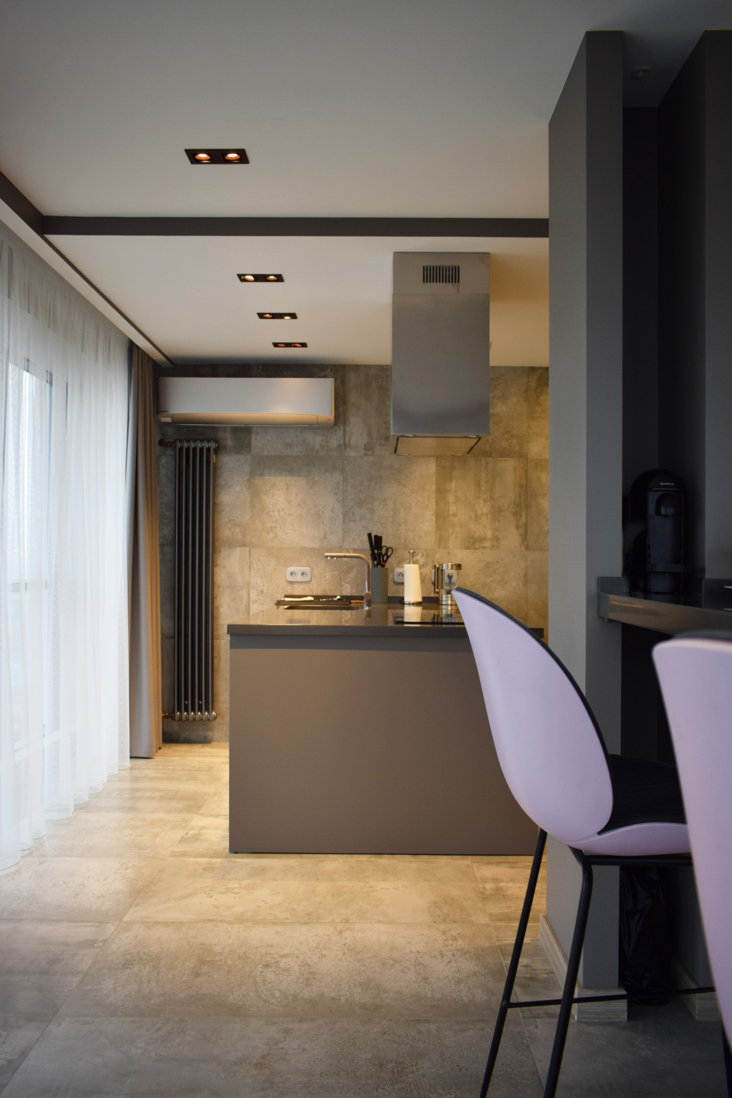 Квартира на 13 этаже  с витражным остеклением