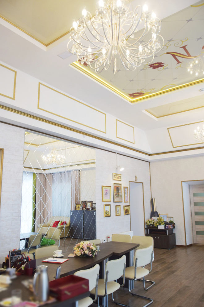 The Royal Cabinet / Королевский кабинет. Реализован