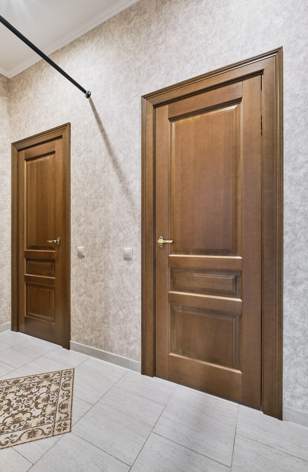 Модели Стимул и Премьер в отделке Ольха Орех