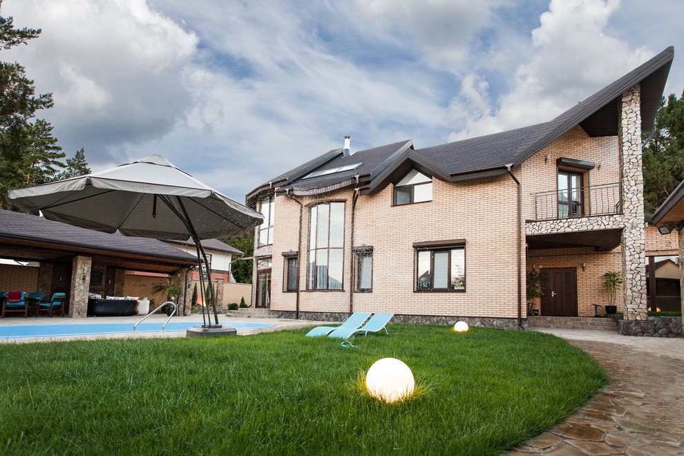 Акцент на белом