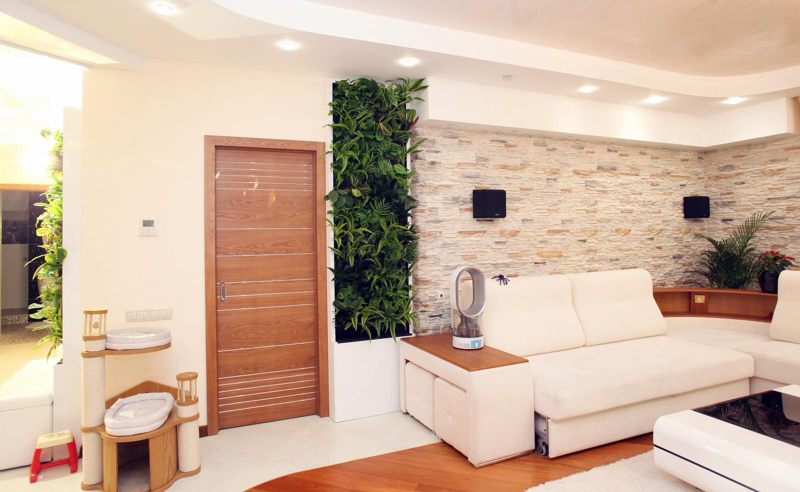 Обложка проекта: Вертикальное озеленение интерьера