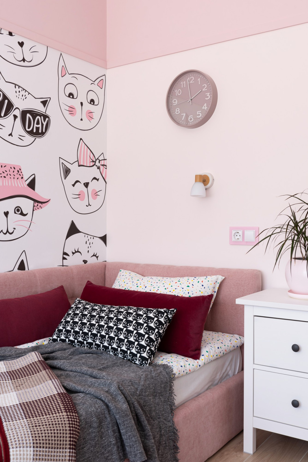 Реализованный проект двухкомнатной квартиры в г. Артем для молодой семьи.