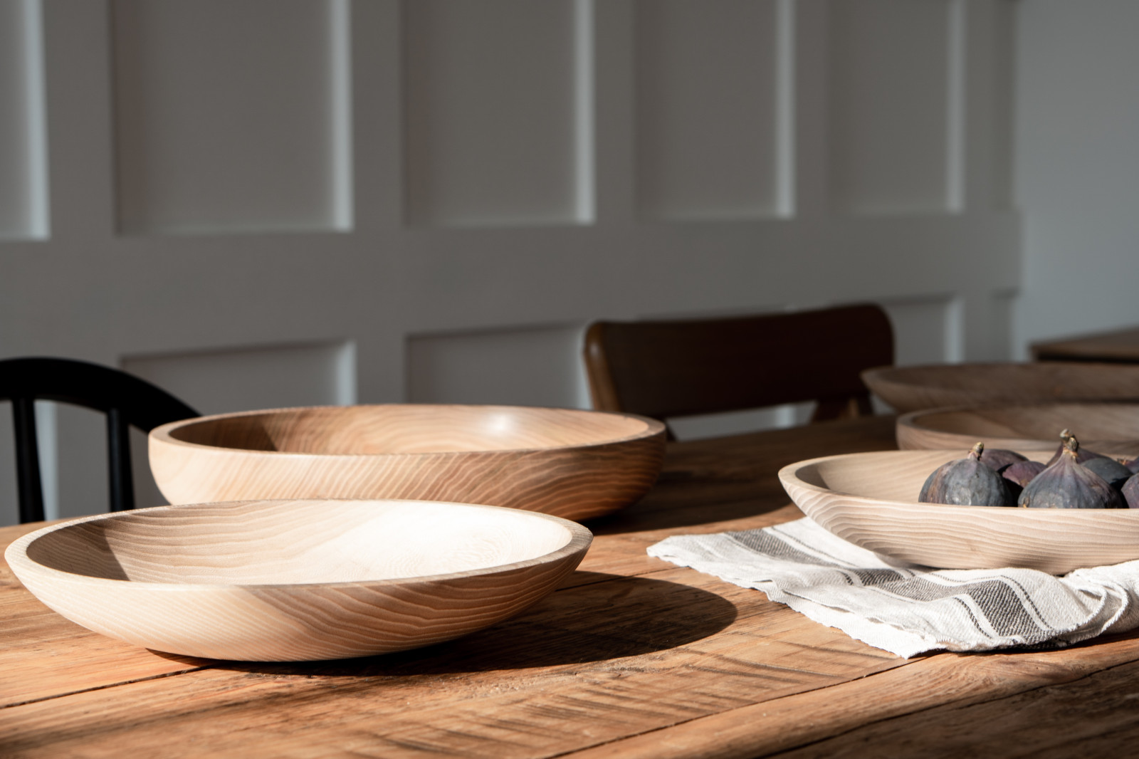 Обложка проекта: Посуда из дерева.Деревянные тарелки и блюда. Ручная токарная работа.