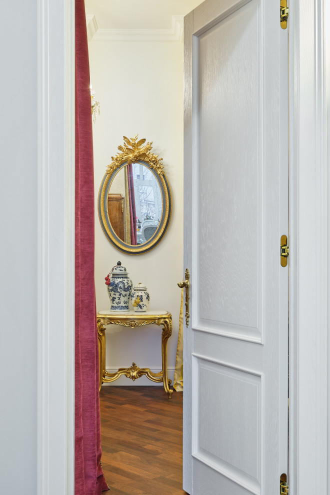 Классический интерьер с Орлеаном в отделке дуб