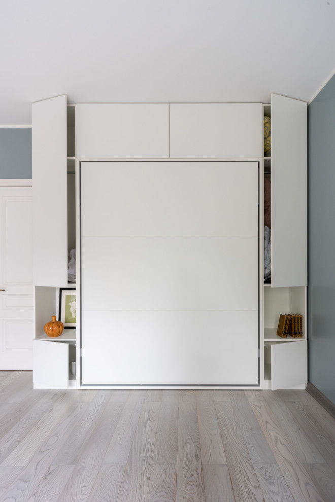 Шкаф кровать в белом цвете