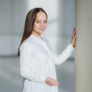 Елена Захарова