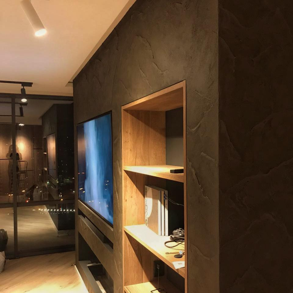 Фактурные стены в квартире