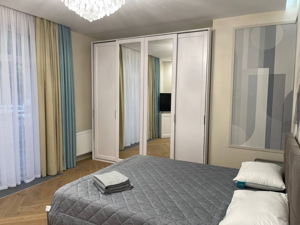 Спальни в проекте жилого дома на побережье, в г. Геленджике