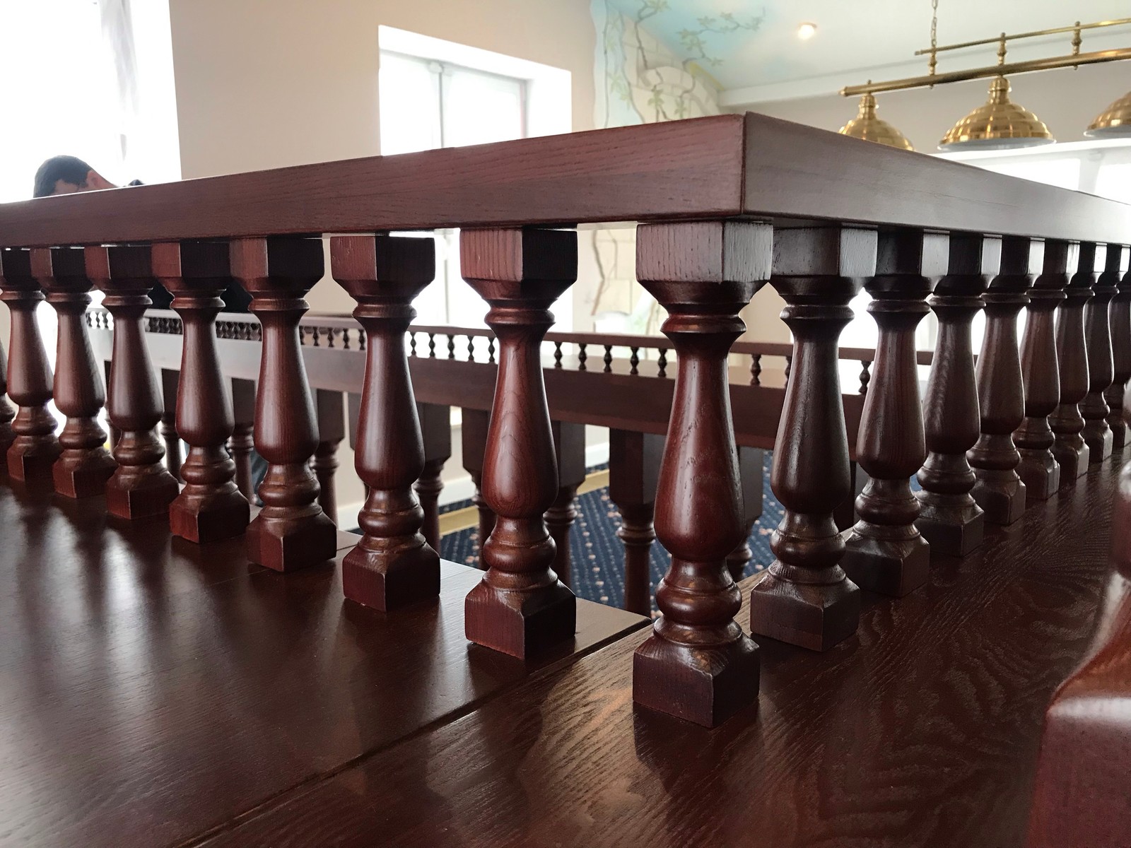 БАР И ЛЕСТНИЦА ИЗ МАССИВА