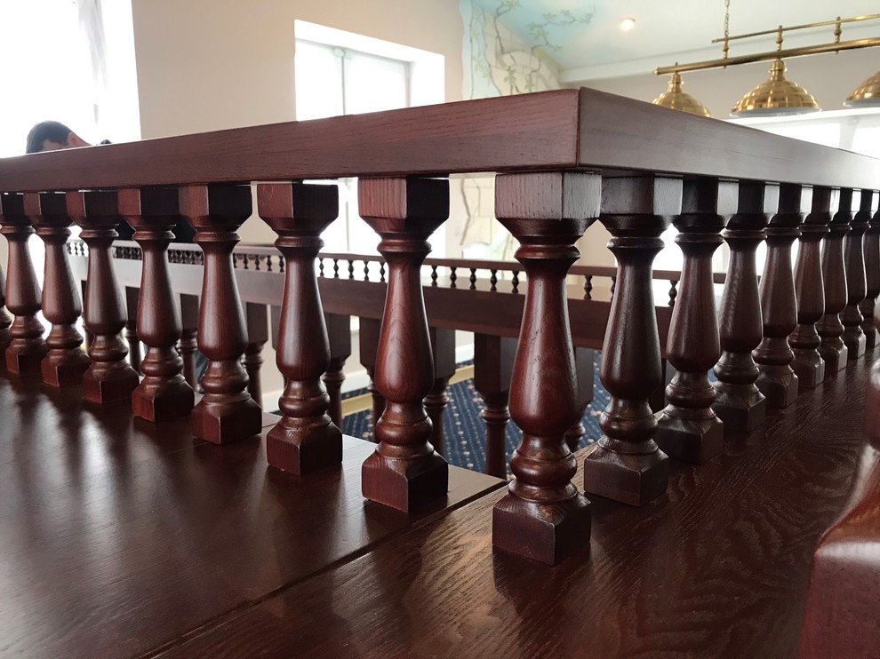 БАР И ЛЕСТНИЦА ИЗ МАССИВА