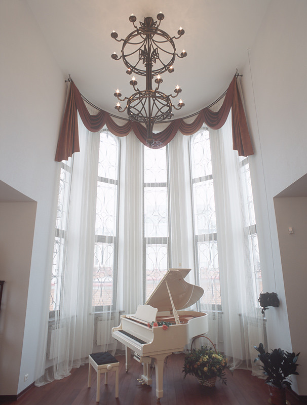 Загородный дом в классическом стиле с элементами этники