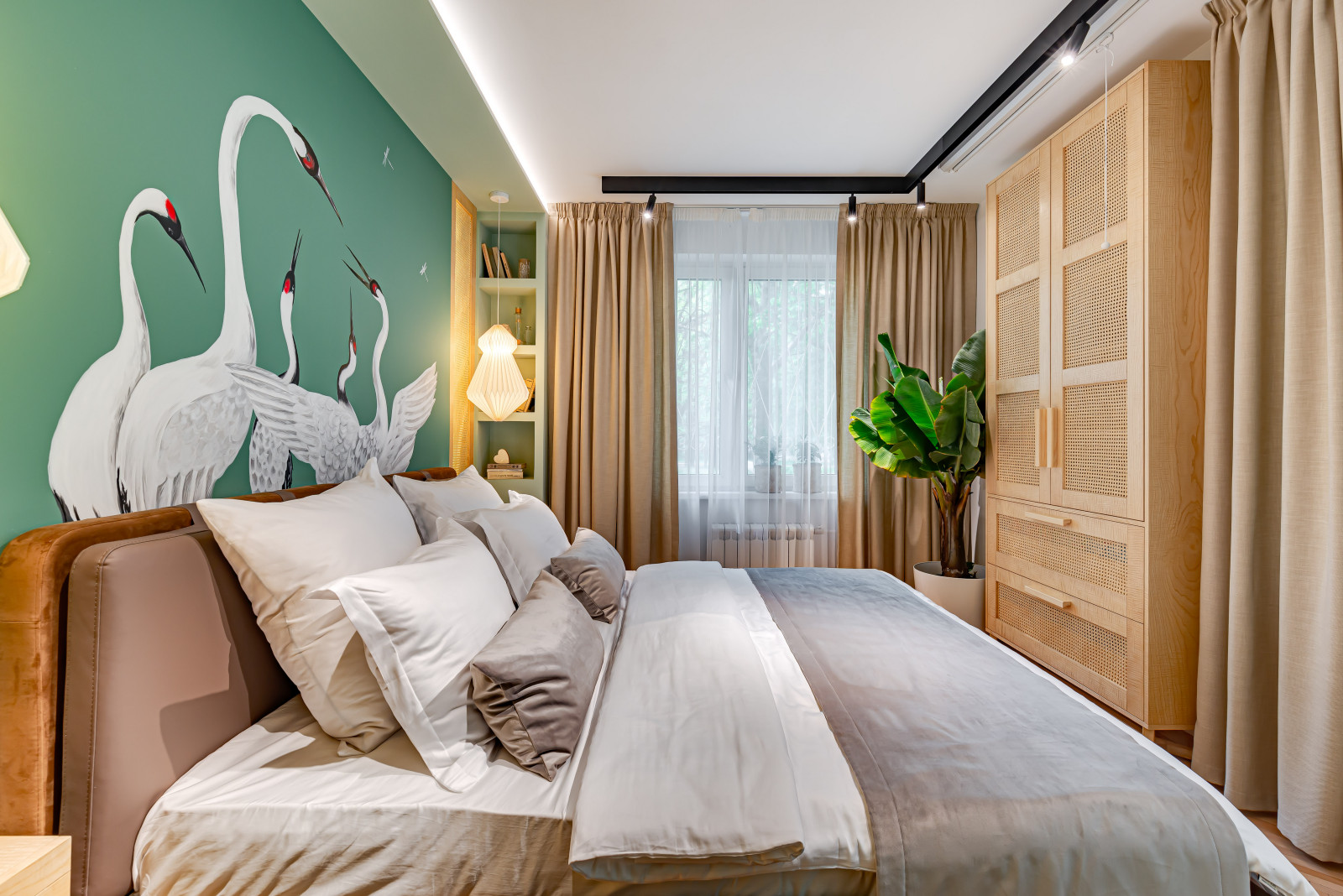 Спальня с журавлями