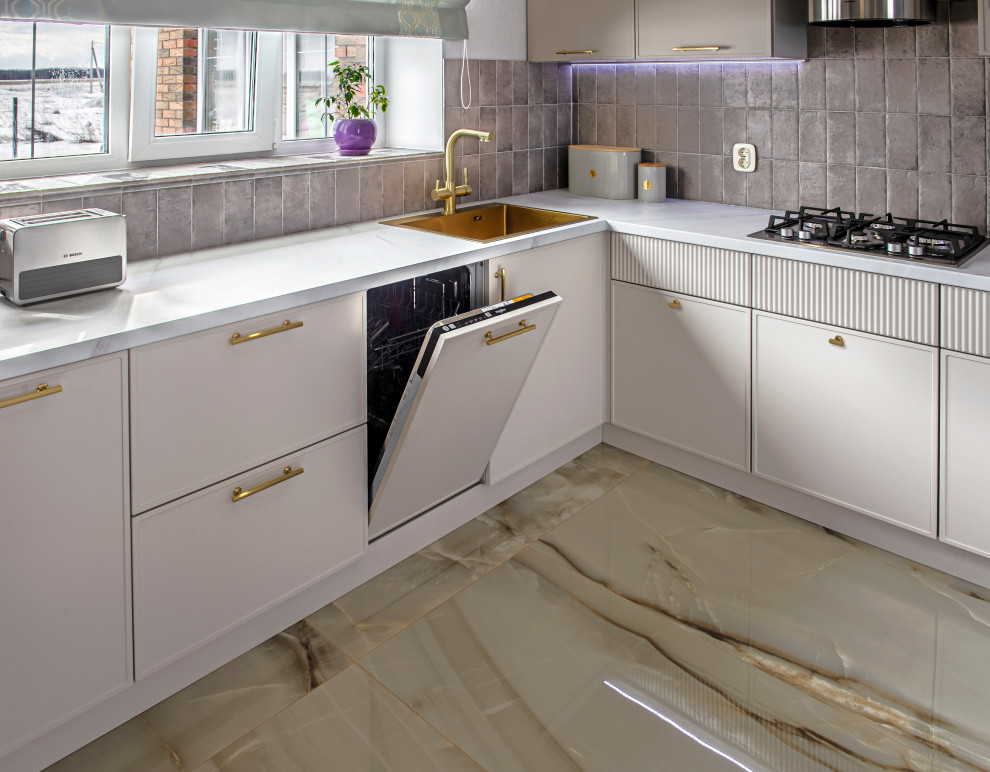 Кухня в коттеджном поселке "Новая Сергеевка"