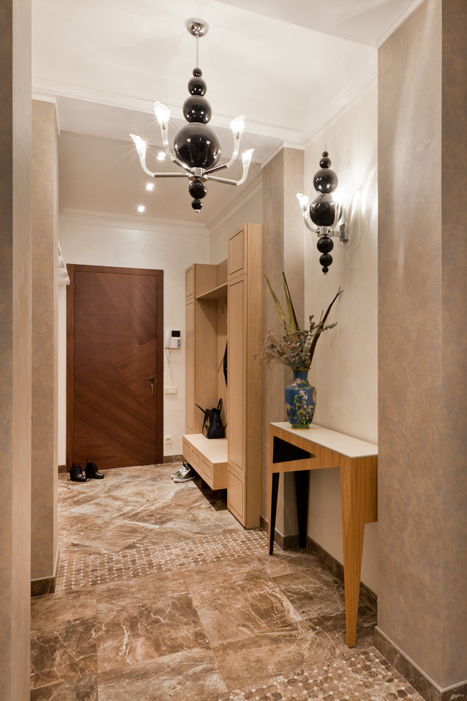 Картина, витрина, камень...