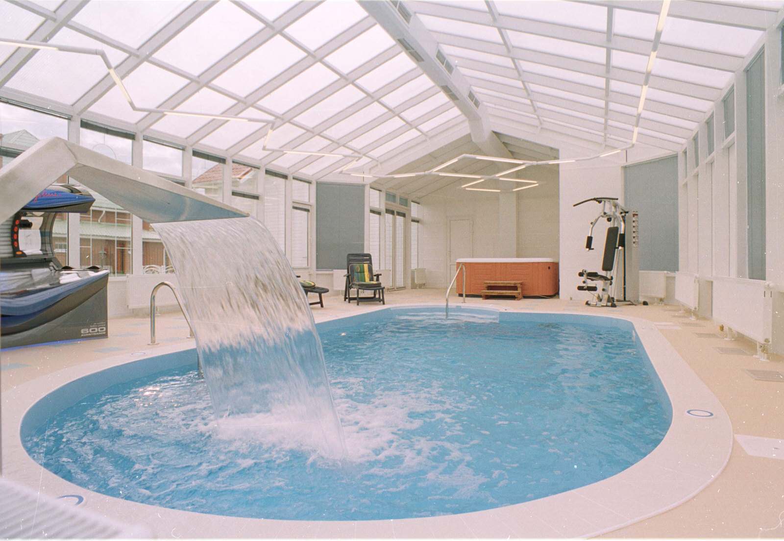 Дизайн интерьера частного бассейна