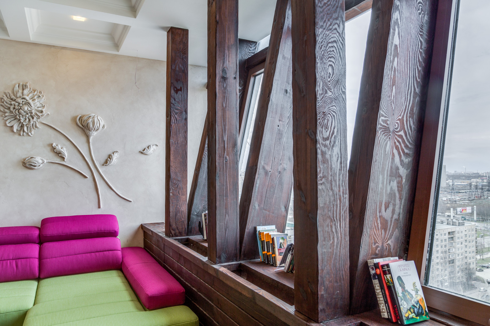 Пентхаус в Санкт-Петербурге. Мебель и отделка из массива.