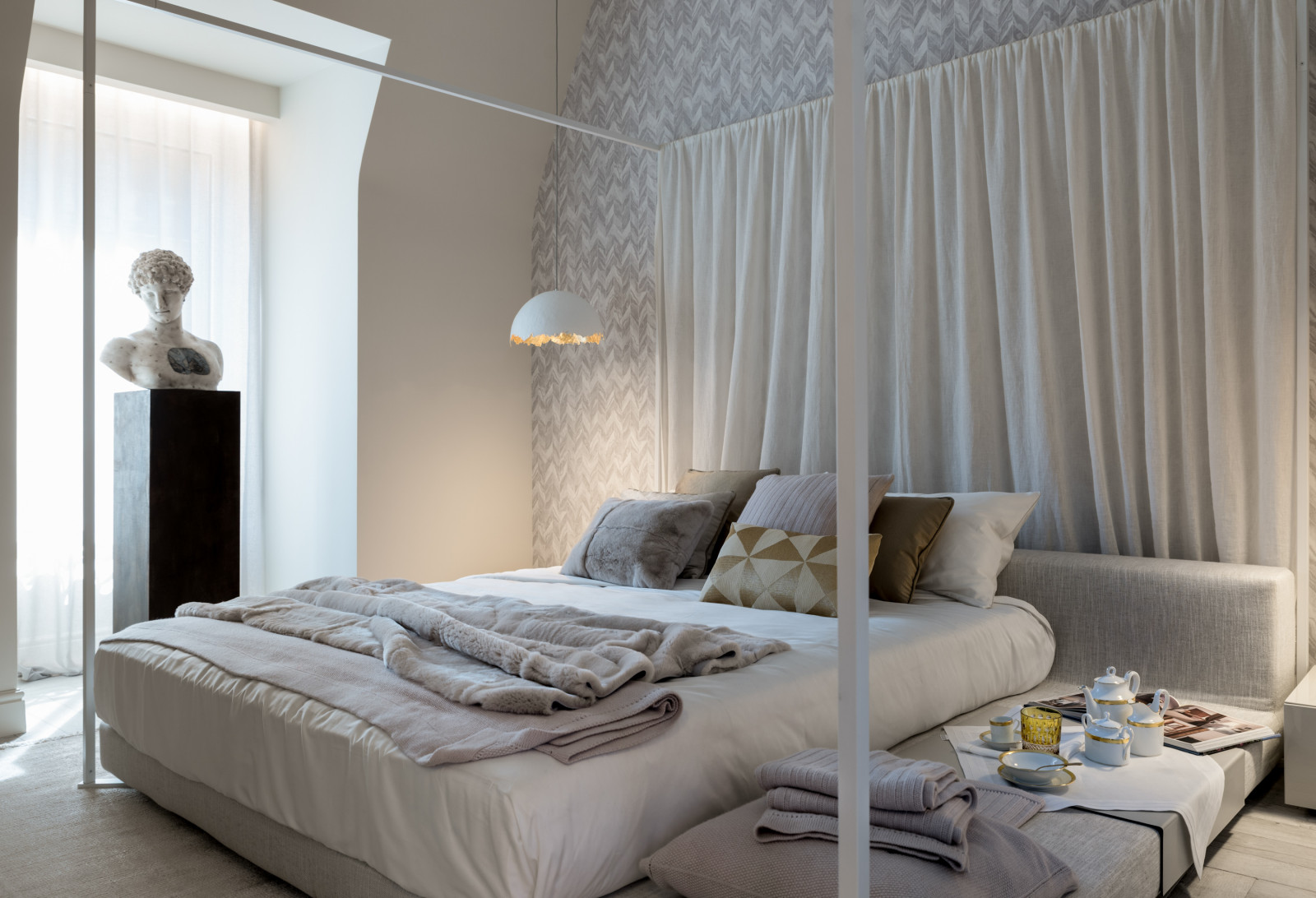 Обложка проекта: Interior installation by Salvioni Design Solutions multi brand shop